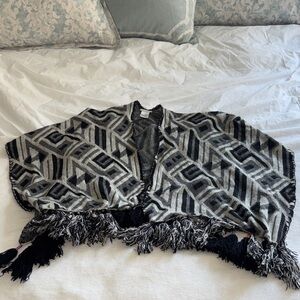 White + Warren 100% cashmere Geo Black & Grey Fringe Poncho